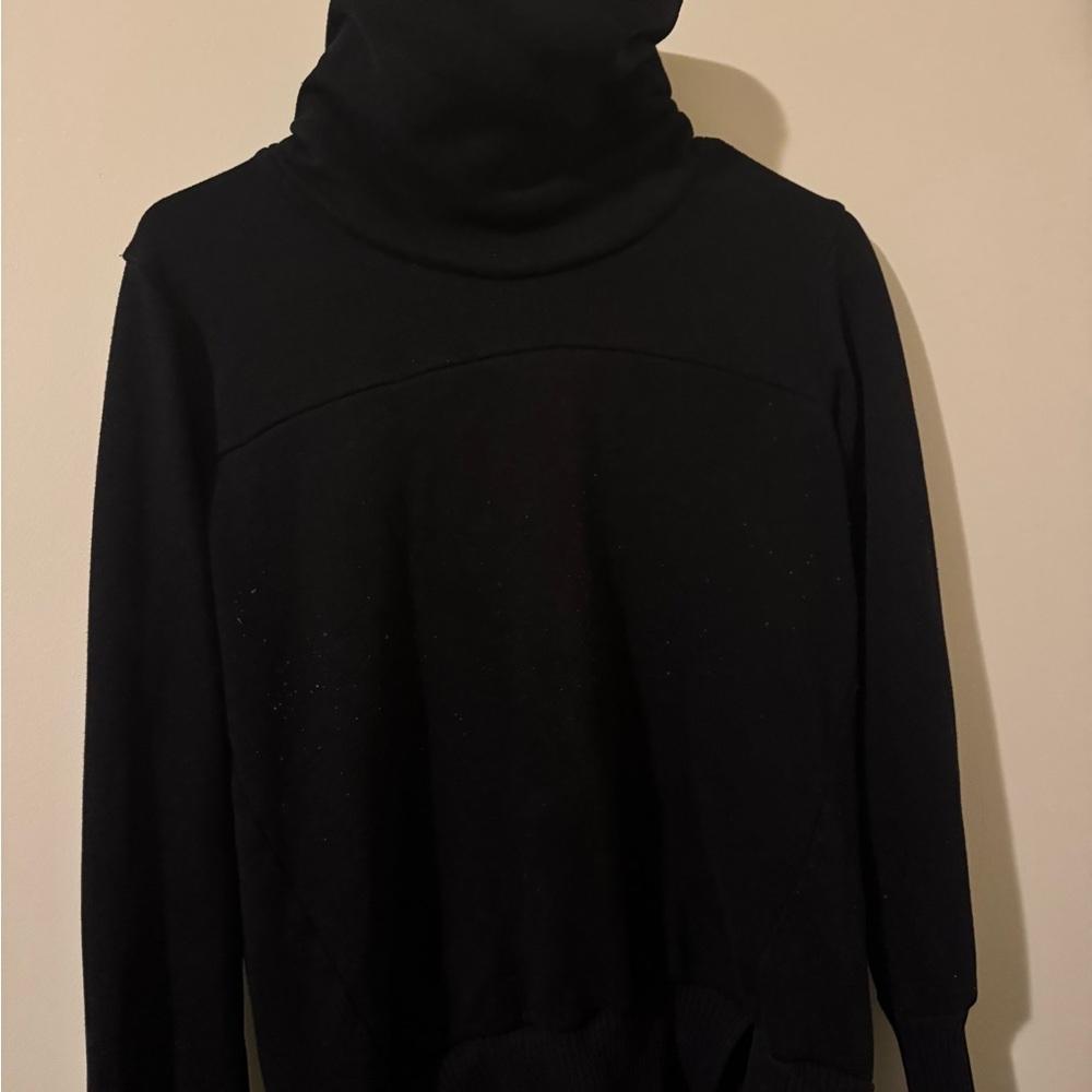 ALO Yoga Black Haze Funnel Sweater